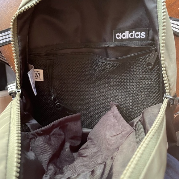 Mini ADIDAS backpack - Picture 3 of 3